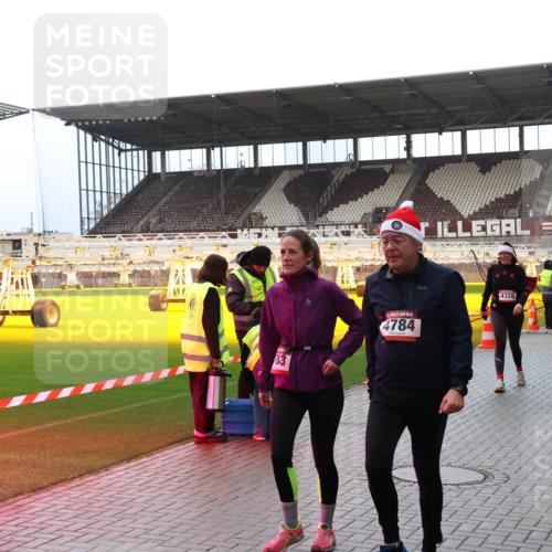 07.12.2025 - St. Pauli X-Mass-Run No. 15 Luisa Fischer http://msf.ph/oto/9389884 07.12.2025 12:07:31 Ziel 83, 5, 4784, 4328, 3251, 276, 339, 345, 1580, 1583, 1844, 1846, 1958, 1959, 3251, 3262, 3456, 3689, 3692, 3818, 3819, 4017, 4018, 4033, 4143, 4238, 4314, 4328, 4342, 4345, 4346, 4360, 4361, 4390, 4403, 4404, 4416, 4725 meine-sportfotos.de
