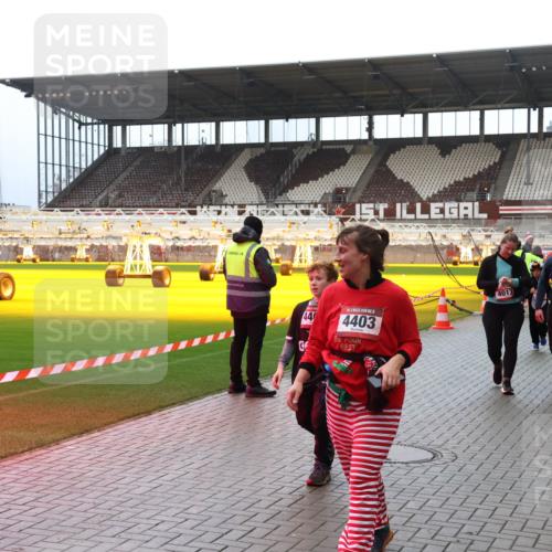 07.12.2025 - St. Pauli X-Mass-Run No. 15 Luisa Fischer http://msf.ph/oto/9389902 07.12.2025 12:07:53 Ziel 1, 4017, 5, 44, 3, 4403, 4018, 1580, 1583, 1958, 1959, 3251, 3262, 3348, 3456, 3460, 3666, 3667, 3691, 3708, 3709, 3710, 3711, 3726, 3728, 3739, 3818, 3819, 4017, 4018, 4210, 4238, 4314, 4328, 4332, 4360, 4361, 4724, 4730, 4755, 4786, 4791, 4792 meine-sportfotos.de