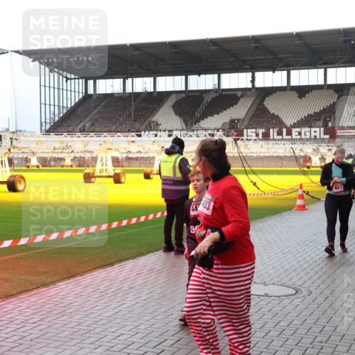 07.12.2025 - St. Pauli X-Mass-Run No. 15 Luisa Fischer http://msf.ph/oto/9389903 07.12.2025 12:07:53 Ziel 44, 403, 401, 4018, 1580, 1583, 1958, 1959, 3251, 3262, 3348, 3456, 3460, 3666, 3667, 3691, 3708, 3709, 3710, 3711, 3726, 3728, 3739, 3818, 3819, 4017, 4018, 4210, 4238, 4314, 4328, 4332, 4360, 4361, 4724, 4730, 4755, 4786, 4791, 4792 meine-sportfotos.de