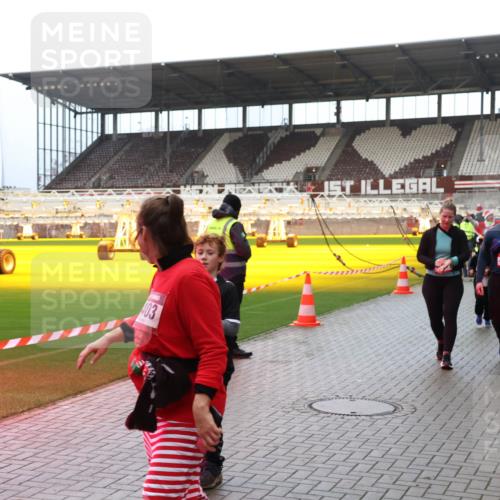 07.12.2025 - St. Pauli X-Mass-Run No. 15 Luisa Fischer http://msf.ph/oto/9389906 07.12.2025 12:07:54 Ziel 403, 1, 4018, 1580, 1583, 1958, 1959, 3251, 3262, 3348, 3456, 3460, 3666, 3667, 3691, 3708, 3709, 3710, 3711, 3726, 3728, 3739, 3816, 3818, 3819, 4210, 4238, 4314, 4328, 4332, 4360, 4361, 4724, 4730, 4755, 4786, 4791, 4792 meine-sportfotos.de