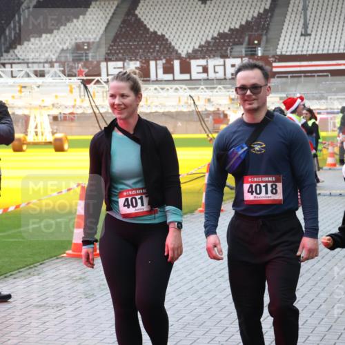 07.12.2025 - St. Pauli X-Mass-Run No. 15 Luisa Fischer http://msf.ph/oto/9389909 07.12.2025 12:07:56 Ziel 4017, 15, 4018, 360, 1583, 1580, 1583, 1958, 1959, 3251, 3262, 3348, 3456, 3460, 3666, 3667, 3691, 3708, 3709, 3710, 3711, 3726, 3728, 3739, 3816, 3818, 3819, 4210, 4238, 4328, 4332, 4724, 4730, 4755, 4786, 4791, 4792 meine-sportfotos.de