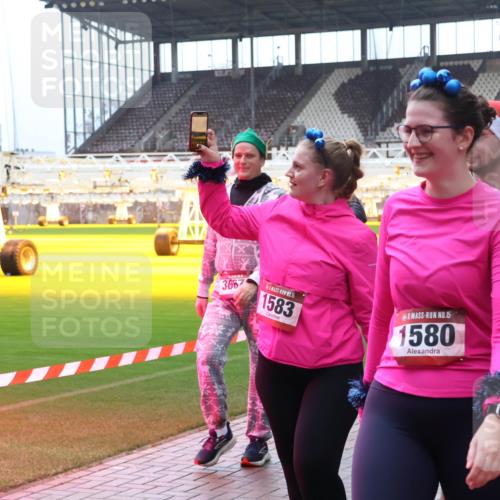 07.12.2025 - St. Pauli X-Mass-Run No. 15 Luisa Fischer http://msf.ph/oto/9389926 07.12.2025 12:08:15 Ziel 3667, 15, 1583, 15, 1580, 3819, 587, 849, 850, 1224, 1899, 1959, 2953, 2954, 3348, 3460, 3666, 3667, 3668, 3691, 3708, 3709, 3710, 3711, 3726, 3728, 3739, 3816, 3818, 3819, 3898, 3899, 4035, 4210, 4332, 4393, 4395, 4722, 4724, 4730, 4755, 4786, 4791, 4792 meine-sportfotos.de