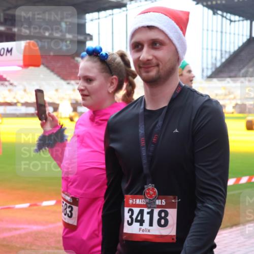 07.12.2025 - St. Pauli X-Mass-Run No. 15 Luisa Fischer http://msf.ph/oto/9389937 07.12.2025 12:08:18 Ziel 183, 2025, 7, 2025, 15, 3418, 587, 849, 850, 1224, 1899, 1959, 2953, 2954, 3348, 3460, 3666, 3667, 3668, 3691, 3708, 3709, 3710, 3711, 3726, 3728, 3739, 3816, 3819, 3898, 3899, 4035, 4210, 4332, 4393, 4395, 4722, 4724, 4730, 4755, 4786, 4791, 4792 meine-sportfotos.de