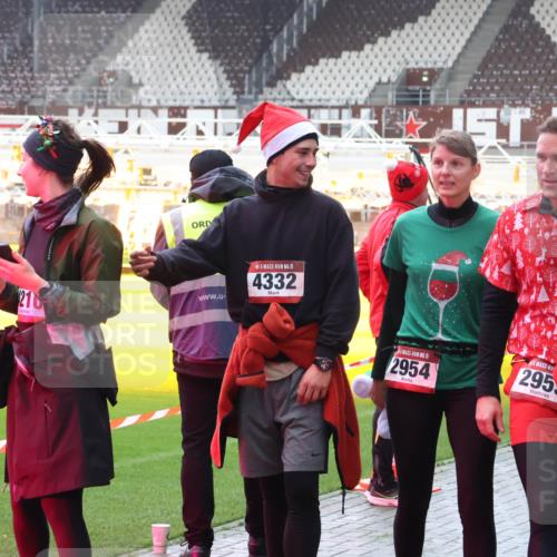 07.12.2025 - St. Pauli X-Mass-Run No. 15 Luisa Fischer http://msf.ph/oto/9389941 07.12.2025 12:08:36 Ziel 4360, 15, 60, 210, 15, 4332, 15, 2954, 295, 325, 334, 587, 849, 850, 1224, 1493, 1514, 1899, 1940, 1943, 2953, 2954, 3397, 3460, 3609, 3667, 3668, 3691, 3739, 3816, 3861, 3867, 3898, 3899, 4035, 4210, 4212, 4213, 4214, 4215, 4269, 4271, 4272, 4292, 4332, 4393, 4395, 4711, 4712, 4717, 4722, 4730 meine-sportfotos.de