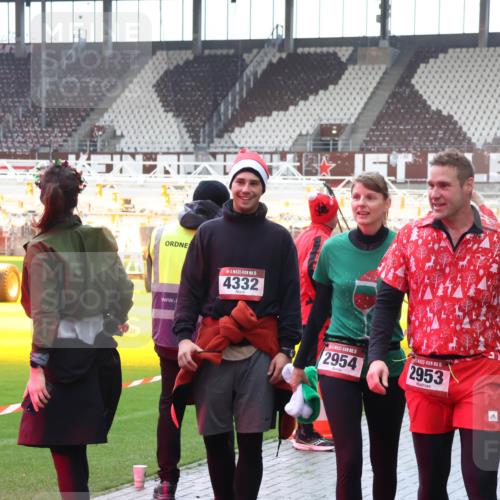 07.12.2025 - St. Pauli X-Mass-Run No. 15 Luisa Fischer http://msf.ph/oto/9389944 07.12.2025 12:08:37 Ziel 4360, 5, 4360, 15, 4332, 15, 2954, 15, 2953, 325, 334, 587, 849, 850, 1224, 1493, 1514, 1899, 1940, 1943, 2953, 2954, 3141, 3397, 3460, 3609, 3667, 3668, 3691, 3739, 3816, 3861, 3867, 3898, 3899, 4035, 4210, 4212, 4213, 4214, 4215, 4269, 4271, 4272, 4292, 4332, 4393, 4395, 4711, 4712, 4717, 4722, 4730 meine-sportfotos.de