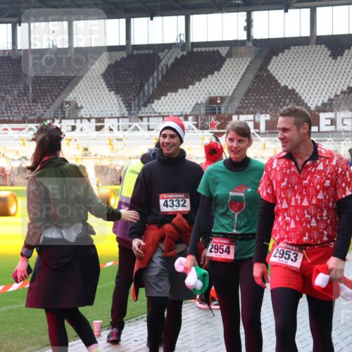 07.12.2025 - St. Pauli X-Mass-Run No. 15 Luisa Fischer http://msf.ph/oto/9389945 07.12.2025 12:08:37 Ziel 4360, 5, 4360, 4332, 15, 2954, 15, 2953, 850, 325, 334, 587, 849, 850, 1224, 1493, 1514, 1899, 1940, 1943, 2953, 2954, 3141, 3397, 3460, 3609, 3667, 3668, 3691, 3739, 3816, 3861, 3867, 3898, 3899, 4035, 4210, 4212, 4213, 4214, 4215, 4269, 4271, 4272, 4292, 4332, 4393, 4395, 4711, 4712, 4717, 4722, 4730 meine-sportfotos.de