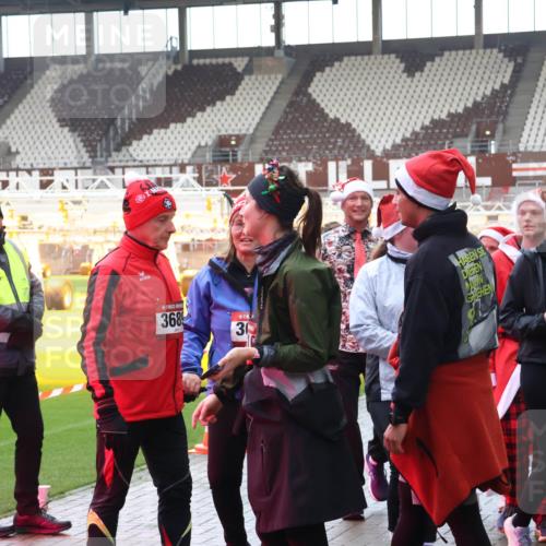 07.12.2025 - St. Pauli X-Mass-Run No. 15 Luisa Fischer http://msf.ph/oto/9389975 07.12.2025 12:08:47 Ziel 570, 368, 30, 84, 4395, 325, 334, 587, 849, 850, 1214, 1219, 1224, 1253, 1493, 1514, 1899, 1940, 1943, 2873, 2889, 2892, 2953, 2954, 3141, 3397, 3595, 3609, 3668, 3861, 3867, 3898, 3899, 4035, 4182, 4212, 4213, 4214, 4215, 4252, 4269, 4271, 4272, 4292, 4393, 4395, 4422, 4711, 4712, 4717, 4722 meine-sportfotos.de