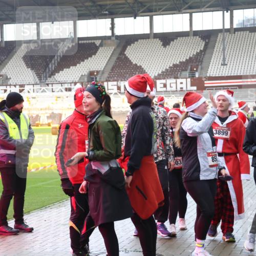 07.12.2025 - St. Pauli X-Mass-Run No. 15 Luisa Fischer http://msf.ph/oto/9389981 07.12.2025 12:08:49 Ziel 670, 03, 85, 3899, 849, 325, 334, 587, 1214, 1219, 1224, 1253, 1269, 1493, 1514, 1899, 1940, 1943, 2679, 2873, 2889, 2892, 2953, 2954, 3141, 3397, 3595, 3609, 3668, 3861, 3867, 3876, 3898, 3899, 4035, 4084, 4182, 4183, 4212, 4213, 4214, 4215, 4252, 4269, 4271, 4272, 4292, 4393, 4395, 4422, 4711, 4712, 4717, 4722 meine-sportfotos.de
