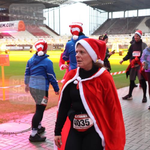 07.12.2025 - St. Pauli X-Mass-Run No. 15 Luisa Fischer http://msf.ph/oto/9389991 07.12.2025 12:08:56 Ziel 43, 15, 4035, 4332, 3689, 3692, 325, 334, 586, 1214, 1219, 1224, 1253, 1269, 1270, 1493, 1514, 1901, 1940, 1943, 2679, 2873, 2889, 2892, 3141, 3230, 3233, 3397, 3595, 3609, 3861, 3867, 3876, 4084, 4086, 4137, 4138, 4182, 4183, 4212, 4213, 4214, 4215, 4252, 4269, 4271, 4272, 4292, 4294, 4295, 4297, 4422, 4429, 4711, 4712, 4717, 4720 meine-sportfotos.de