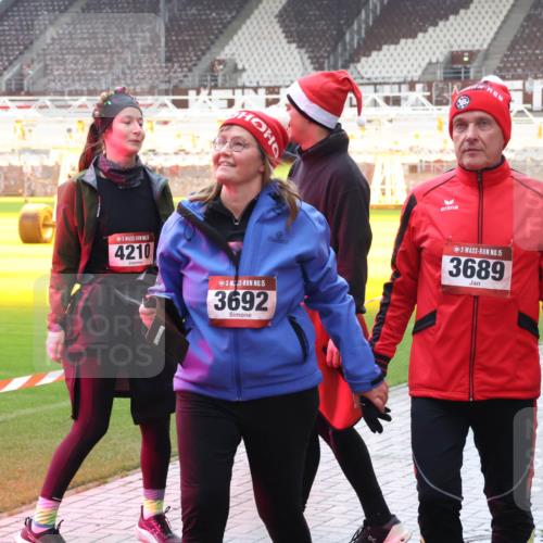 07.12.2025 - St. Pauli X-Mass-Run No. 15 Luisa Fischer http://msf.ph/oto/9389992 07.12.2025 12:08:58 Ziel 4210, 15, 3692, 15, 3689, 325, 334, 586, 1214, 1219, 1224, 1253, 1269, 1270, 1493, 1514, 1901, 1940, 1943, 2679, 2873, 2889, 2892, 3141, 3230, 3233, 3397, 3595, 3609, 3861, 3867, 3876, 4084, 4086, 4137, 4138, 4182, 4183, 4212, 4213, 4214, 4215, 4252, 4269, 4271, 4272, 4292, 4294, 4295, 4297, 4422, 4429, 4711, 4712, 4717, 4720 meine-sportfotos.de