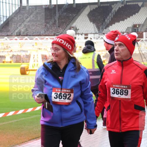 07.12.2025 - St. Pauli X-Mass-Run No. 15 Luisa Fischer http://msf.ph/oto/9389996 07.12.2025 12:08:59 Ziel 15, 3692, 15, 3689, 325, 334, 586, 1214, 1219, 1224, 1253, 1269, 1270, 1493, 1514, 1901, 1940, 1943, 2679, 2873, 2889, 2892, 3141, 3230, 3233, 3397, 3595, 3609, 3861, 3867, 3876, 4084, 4086, 4137, 4138, 4182, 4183, 4212, 4213, 4214, 4215, 4252, 4269, 4271, 4272, 4292, 4294, 4295, 4297, 4422, 4429, 4711, 4712, 4717, 4720 meine-sportfotos.de