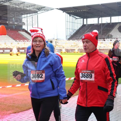 07.12.2025 - St. Pauli X-Mass-Run No. 15 Luisa Fischer http://msf.ph/oto/9390003 07.12.2025 12:09:00 Ziel 43, 15, 3692, 15, 3689, 4210, 325, 334, 586, 1214, 1219, 1253, 1269, 1270, 1493, 1514, 1901, 1940, 1943, 2679, 2873, 2889, 2892, 3141, 3230, 3233, 3397, 3595, 3609, 3861, 3867, 3876, 4084, 4086, 4137, 4138, 4182, 4183, 4212, 4213, 4214, 4215, 4252, 4269, 4271, 4272, 4292, 4294, 4295, 4297, 4422, 4429, 4711, 4712, 4717, 4720 meine-sportfotos.de