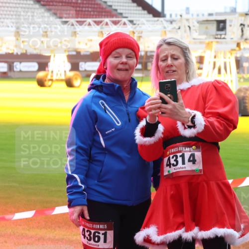 07.12.2025 - St. Pauli X-Mass-Run No. 15 Luisa Fischer http://msf.ph/oto/9390020 07.12.2025 12:09:14 Ziel 15, 4361, 15, 4314, 325, 334, 586, 643, 775, 807, 1214, 1219, 1253, 1269, 1270, 1405, 1493, 1514, 1652, 1653, 1685, 1901, 1940, 1943, 2414, 2679, 2731, 2873, 2889, 2892, 3141, 3230, 3233, 3397, 3595, 3876, 4084, 4086, 4137, 4138, 4182, 4183, 4214, 4252, 4269, 4271, 4272, 4292, 4294, 4295, 4297, 4422, 4429, 4711, 4712, 4717, 4720 meine-sportfotos.de