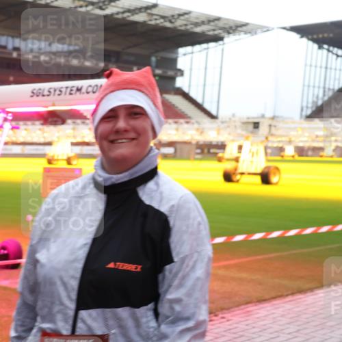 07.12.2025 - St. Pauli X-Mass-Run No. 15 Luisa Fischer http://msf.ph/oto/9390026 07.12.2025 12:09:23 Ziel 439, 138, 586, 643, 775, 807, 1214, 1219, 1253, 1269, 1270, 1405, 1652, 1653, 1685, 1901, 2009, 2414, 2679, 2731, 2873, 2889, 2892, 3141, 3230, 3233, 3538, 3595, 3876, 3947, 3955, 3966, 4084, 4086, 4137, 4138, 4182, 4183, 4196, 4197, 4198, 4252, 4267, 4282, 4283, 4294, 4295, 4297, 4422, 4429, 4712, 4720 meine-sportfotos.de