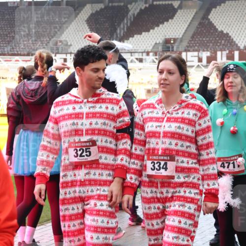 07.12.2025 - St. Pauli X-Mass-Run No. 15 Luisa Fischer http://msf.ph/oto/9390041 07.12.2025 12:09:31 Ziel 15, 325, 15, 334, 15, 471, 138, 586, 643, 775, 807, 1214, 1219, 1253, 1269, 1270, 1405, 1652, 1653, 1685, 1725, 1727, 1901, 2009, 2414, 2679, 2731, 2873, 2889, 2892, 3230, 3233, 3538, 3595, 3876, 3947, 3955, 3966, 4084, 4086, 4137, 4138, 4182, 4183, 4196, 4197, 4198, 4252, 4267, 4282, 4283, 4294, 4295, 4297, 4422, 4429, 4720 meine-sportfotos.de