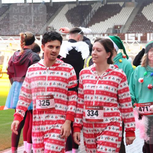 07.12.2025 - St. Pauli X-Mass-Run No. 15 Luisa Fischer http://msf.ph/oto/9390042 07.12.2025 12:09:31 Ziel 15, 325, 15, 334, 4, 15, 471, 138, 586, 643, 775, 807, 1214, 1219, 1253, 1269, 1270, 1405, 1652, 1653, 1685, 1725, 1727, 1901, 2009, 2414, 2679, 2731, 2873, 2889, 2892, 3230, 3233, 3538, 3595, 3876, 3947, 3955, 3966, 4084, 4086, 4137, 4138, 4182, 4183, 4196, 4197, 4198, 4252, 4267, 4282, 4283, 4294, 4295, 4297, 4422, 4429, 4720 meine-sportfotos.de