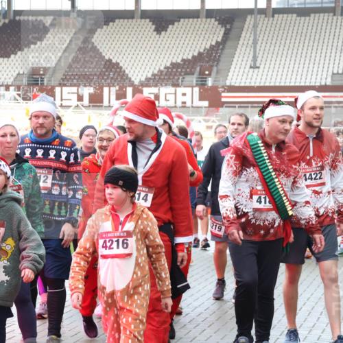07.12.2025 - St. Pauli X-Mass-Run No. 15 Luisa Fischer http://msf.ph/oto/9390069 07.12.2025 12:09:45 Ziel 15, 4215, 12, 1, 15, 4216, 5, 14, 219, 41, 1422, 82, 138, 643, 775, 807, 1405, 1652, 1653, 1685, 1725, 1727, 2009, 2414, 2731, 3538, 3947, 3955, 3966, 4196, 4197, 4198, 4267, 4282, 4283, 4313, 4315 meine-sportfotos.de