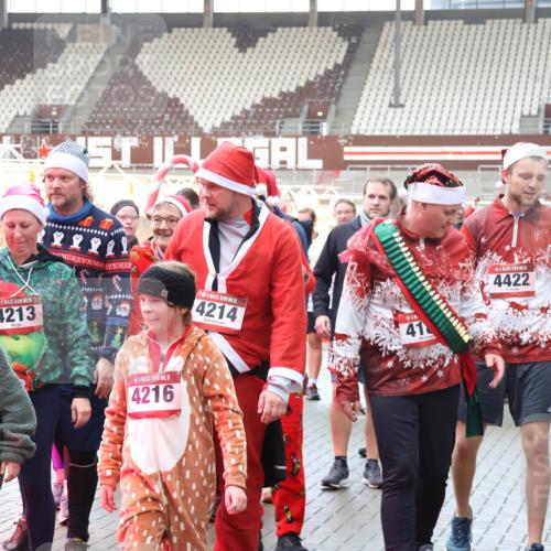 07.12.2025 - St. Pauli X-Mass-Run No. 15 Luisa Fischer http://msf.ph/oto/9390070 07.12.2025 12:09:45 Ziel 15, 4215, 15, 4213, 15, 4214, 15, 4216, 41, 4422, 5, 4182, 138, 643, 775, 807, 1405, 1652, 1653, 1685, 1725, 1727, 2009, 2414, 2731, 3538, 3947, 3955, 3966, 4196, 4197, 4198, 4267, 4282, 4283, 4313, 4315 meine-sportfotos.de
