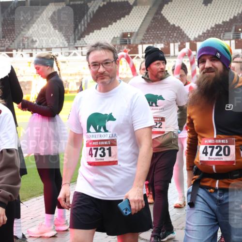 07.12.2025 - St. Pauli X-Mass-Run No. 15 Luisa Fischer http://msf.ph/oto/9390107 07.12.2025 12:09:59 Ziel 15, 80, 15, 4731, 22, 15, 4720, 138, 830, 835, 1494, 1725, 1727, 2009, 3538, 3744, 3746, 3947, 3955, 3966, 4196, 4197, 4198, 4267, 4282, 4283, 4313, 4315 meine-sportfotos.de