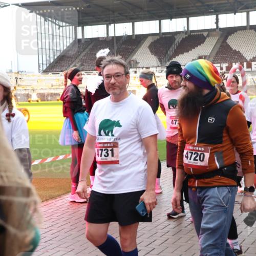 07.12.2025 - St. Pauli X-Mass-Run No. 15 Luisa Fischer http://msf.ph/oto/9390111 07.12.2025 12:10:00 Ziel 15, 4731, 472, 15, 4720, 4724, 138, 830, 835, 1494, 1725, 1727, 2009, 3538, 3744, 3746, 3947, 3955, 3966, 4196, 4197, 4198, 4267, 4282, 4283, 4313, 4315 meine-sportfotos.de