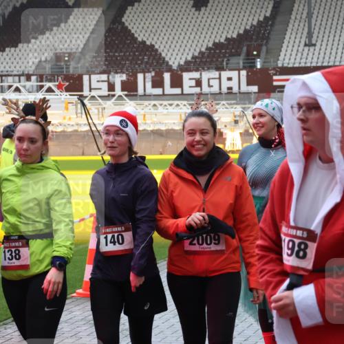 07.12.2025 - St. Pauli X-Mass-Run No. 15 Luisa Fischer http://msf.ph/oto/9390148 07.12.2025 12:10:54 Ziel 15, 138, 15, 140, 2009, 15, 98, 208, 223, 224, 1036, 1037, 1450, 1728, 1731, 1845, 3374, 3375, 3376, 3701, 3840, 3841, 4257, 4259, 4262, 4280, 4281, 4745, 4826, 4827, 4831, 4833, 4834, 4836 meine-sportfotos.de