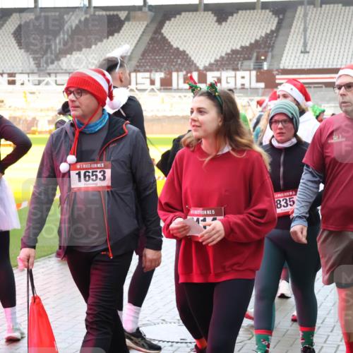 07.12.2025 - St. Pauli X-Mass-Run No. 15 Luisa Fischer http://msf.ph/oto/9390171 07.12.2025 12:11:21 Ziel 15, 1653, 15, 835, 830, 208, 223, 224, 1450, 1728, 1731, 1780, 1845, 3701, 3840, 3841, 4257, 4259, 4262, 4280, 4281, 4398, 4400, 4745, 4826, 4827, 4831, 4833, 4834, 4836 meine-sportfotos.de