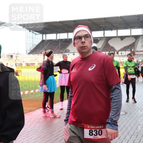 07.12.2025 - St. Pauli X-Mass-Run No. 15 Luisa Fischer http://msf.ph/oto/9390188 07.12.2025 12:11:25 Ziel 15, 685, 4269, 15, 830, 208, 223, 224, 1450, 1728, 1731, 1780, 1845, 3701, 3840, 3841, 4257, 4259, 4262, 4280, 4281, 4398, 4400, 4826, 4827, 4831, 4836 meine-sportfotos.de