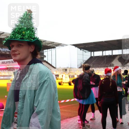07.12.2025 - St. Pauli X-Mass-Run No. 15 Luisa Fischer http://msf.ph/oto/9390204 07.12.2025 12:11:41 Ziel 267, 1780, 2393, 2394, 3758, 4180, 4188, 4398, 4400 meine-sportfotos.de