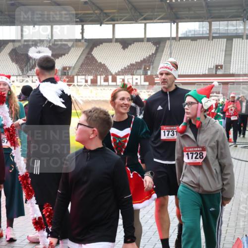 07.12.2025 - St. Pauli X-Mass-Run No. 15 Luisa Fischer http://msf.ph/oto/9390208 07.12.2025 12:11:44 Ziel 67, 1, 1731, 15, 1728, 3947, 1780, 2393, 2394, 3758, 4180, 4188, 4398, 4400 meine-sportfotos.de