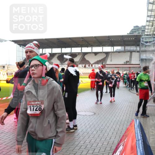 07.12.2025 - St. Pauli X-Mass-Run No. 15 Luisa Fischer http://msf.ph/oto/9390219 07.12.2025 12:11:46 Ziel 15, 1728, 1, 1780, 2393, 2394, 3758, 4163, 4165, 4166, 4167, 4168, 4180, 4188, 4279, 4398, 4400 meine-sportfotos.de