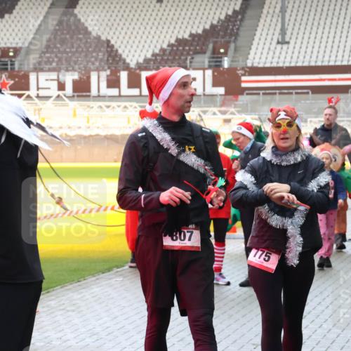 07.12.2025 - St. Pauli X-Mass-Run No. 15 Luisa Fischer http://msf.ph/oto/9390225 07.12.2025 12:11:49 Ziel 40, 15, 807, 775, 3701, 34, 1780, 2393, 2394, 3758, 4163, 4165, 4166, 4167, 4168, 4180, 4188, 4268, 4270, 4278, 4279, 4398, 4400 meine-sportfotos.de