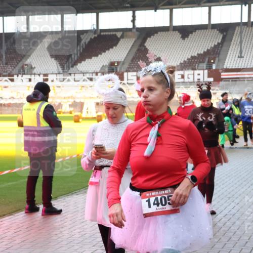 07.12.2025 - St. Pauli X-Mass-Run No. 15 Luisa Fischer http://msf.ph/oto/9390258 07.12.2025 12:12:23 Ziel 15, 1405, 33, 70, 1033, 1452, 3974, 3979, 4163, 4165, 4166, 4167, 4168, 4268, 4270, 4278, 4279, 4288, 4289, 4308, 4714 meine-sportfotos.de