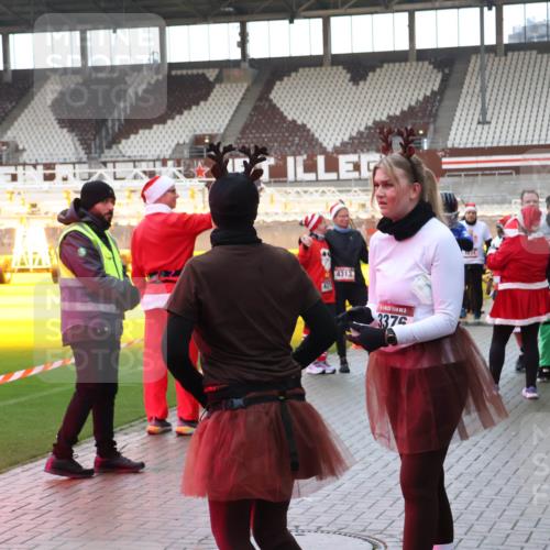 07.12.2025 - St. Pauli X-Mass-Run No. 15 Luisa Fischer http://msf.ph/oto/9390284 07.12.2025 12:12:30 Ziel 4313, 337, 1845, 1033, 1452, 3974, 3977, 3978, 3979, 4163, 4165, 4166, 4167, 4168, 4268, 4270, 4278, 4279, 4288, 4289, 4308, 4714 meine-sportfotos.de