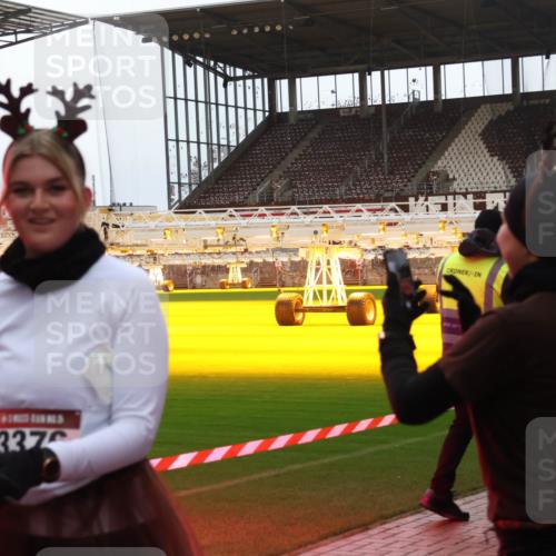 07.12.2025 - St. Pauli X-Mass-Run No. 15 Luisa Fischer http://msf.ph/oto/9390287 07.12.2025 12:12:35 Ziel 337, 1033, 1452, 3972, 3974, 3977, 3978, 3979, 4268, 4270, 4278, 4288, 4289, 4308, 4714 meine-sportfotos.de