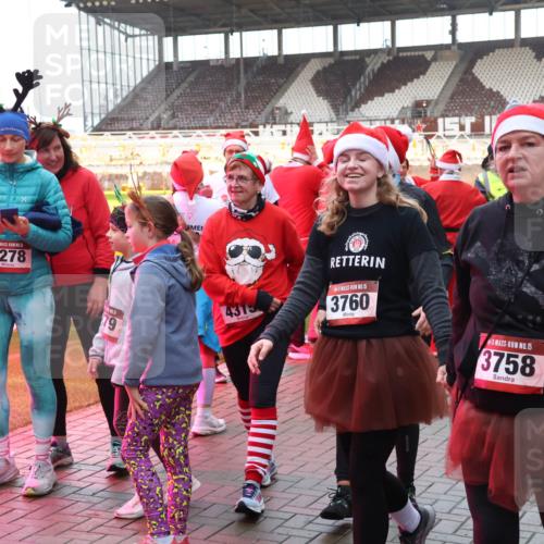 07.12.2025 - St. Pauli X-Mass-Run No. 15 Luisa Fischer http://msf.ph/oto/9390352 07.12.2025 12:13:20 Ziel 4278, 79, 4315, 15, 3760, 15, 3758, 1500, 1503, 2543, 3972 meine-sportfotos.de