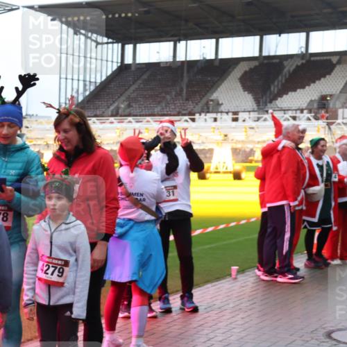 07.12.2025 - St. Pauli X-Mass-Run No. 15 Luisa Fischer http://msf.ph/oto/9390373 07.12.2025 12:13:26 Ziel 278, 4279, 31, 455, 463, 466, 1500, 1503, 2543, 4713 meine-sportfotos.de