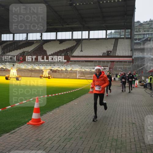 07.12.2025 - St. Pauli X-Mass-Run No. 15 Fabian Wolf http://msf.ph/oto/9390374 07.12.2025 10:23:46 Ziel 638, 1104, 2603, 2634, 3539, 3644, 3649, 3887, 3890, 4043, 4139, 4144, 4377, 4378 meine-sportfotos.de