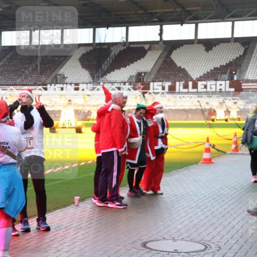 07.12.2025 - St. Pauli X-Mass-Run No. 15 Luisa Fischer http://msf.ph/oto/9390375 07.12.2025 12:13:26 Ziel 5, 79, 163, 4833, 455, 463, 466, 1500, 1503, 2543, 4713 meine-sportfotos.de