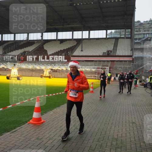 07.12.2025 - St. Pauli X-Mass-Run No. 15 Fabian Wolf http://msf.ph/oto/9390385 07.12.2025 10:23:46 Ziel 638, 1104, 2603, 2634, 3539, 3644, 3649, 3887, 3890, 4043, 4139, 4144, 4377, 4378 meine-sportfotos.de