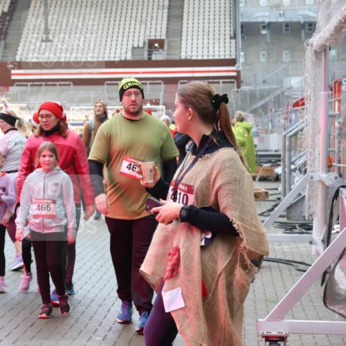 07.12.2025 - St. Pauli X-Mass-Run No. 15 Luisa Fischer http://msf.ph/oto/9390452 07.12.2025 12:14:21 Ziel 3645, 466, 468, 210, 2274, 4048, 4179, 4258, 4261 meine-sportfotos.de