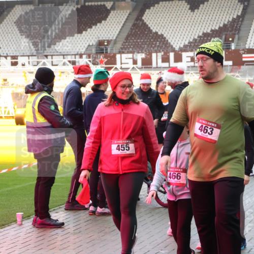 07.12.2025 - St. Pauli X-Mass-Run No. 15 Luisa Fischer http://msf.ph/oto/9390465 07.12.2025 12:14:24 Ziel 063, 455, 02, 15, 463, 15, 466, 1033, 4257, 2274, 3690, 4048, 4179 meine-sportfotos.de