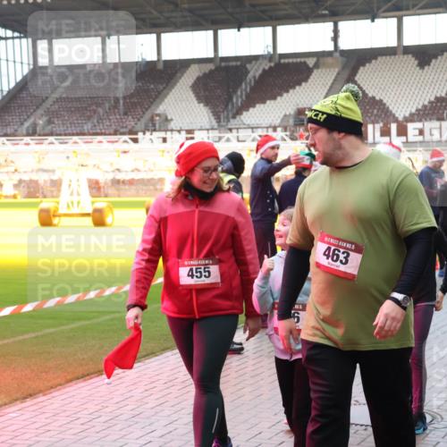 07.12.2025 - St. Pauli X-Mass-Run No. 15 Luisa Fischer http://msf.ph/oto/9390473 07.12.2025 12:14:26 Ziel 455, 15, 15, 463, 17, 2274, 3690, 3693, 4048, 4179 meine-sportfotos.de