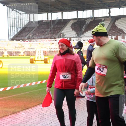 07.12.2025 - St. Pauli X-Mass-Run No. 15 Luisa Fischer http://msf.ph/oto/9390475 07.12.2025 12:14:27 Ziel 15, 455, 15, 463, 417, 418, 2274, 3690, 3693, 4048, 4179 meine-sportfotos.de