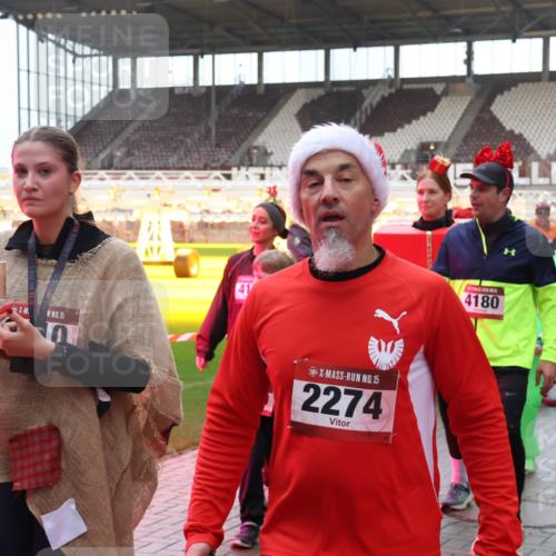 07.12.2025 - St. Pauli X-Mass-Run No. 15 Luisa Fischer http://msf.ph/oto/9390479 07.12.2025 12:14:38 Ziel 15, 15, 2274, 4180, 4077, 444, 445, 451, 454, 457, 2274, 3690, 3693 meine-sportfotos.de