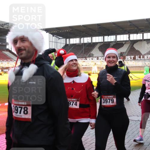 07.12.2025 - St. Pauli X-Mass-Run No. 15 Luisa Fischer http://msf.ph/oto/9390518 07.12.2025 12:15:31 Ziel 3978, 15, 974, 3979, 1, 1036, 10, 3142, 3178, 3712 meine-sportfotos.de