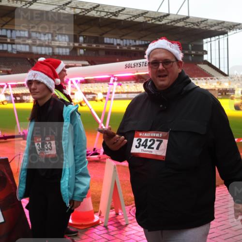 07.12.2025 - St. Pauli X-Mass-Run No. 15 Luisa Fischer http://msf.ph/oto/9390549 07.12.2025 12:18:21 Ziel 15, 3, 33, 15, 3427, 3866, 3868, 4014, 4015 meine-sportfotos.de