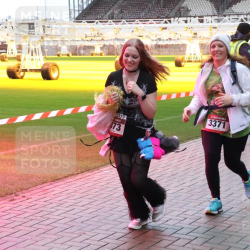 07.12.2025 - St. Pauli X-Mass-Run No. 15 Luisa Fischer http://msf.ph/oto/9390570 07.12.2025 12:19:26 Ziel 3373, 5, 73, 15, 3371, 1259, 2093, 2309, 3371, 3373 meine-sportfotos.de