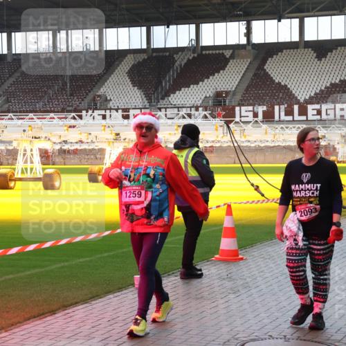 07.12.2025 - St. Pauli X-Mass-Run No. 15 Luisa Fischer http://msf.ph/oto/9390575 07.12.2025 12:19:53 Ziel 1259, 2025, 2093, 300, 230, 1259, 2093, 2309 meine-sportfotos.de