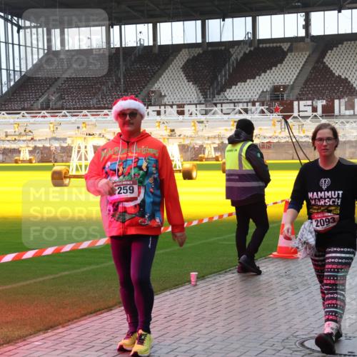 07.12.2025 - St. Pauli X-Mass-Run No. 15 Luisa Fischer http://msf.ph/oto/9390579 07.12.2025 12:19:54 Ziel 259, 2093, 230, 1259, 2093, 2309 meine-sportfotos.de