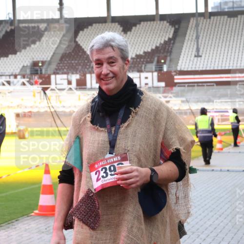 07.12.2025 - St. Pauli X-Mass-Run No. 15 Luisa Fischer http://msf.ph/oto/9390595 07.12.2025 12:20:00 Ziel 15, 239, 1259, 2093, 2309 meine-sportfotos.de